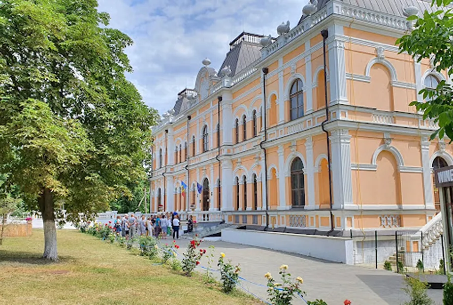 FERESTRE PVC HINCESTI